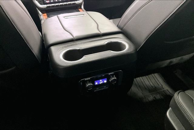 Used 2025 GMC Yukon Denali w/ Sun & Power Step Package image 10