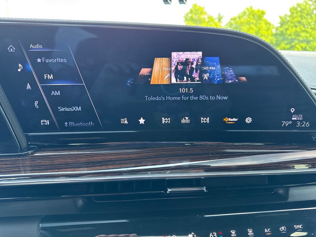 Used 2023 Cadillac Escalade Premium Luxury w/ LPO, Radiant Package AWD/4WD image 28