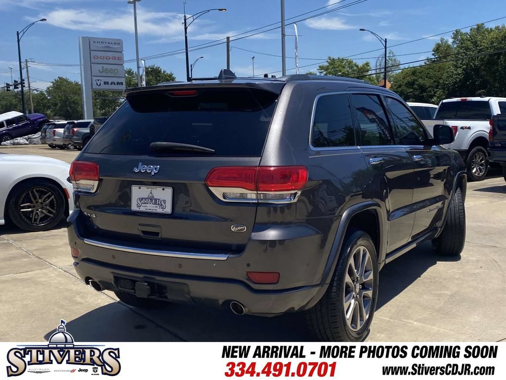 Used 2017 Jeep Grand Cherokee Overland w/ Jeep Active Safety Group AWD/4WD image 9