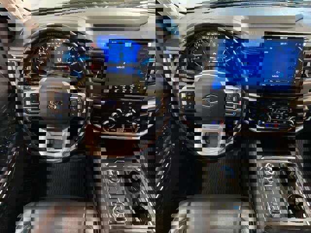 Used 2023 Ford Expedition Max XLT image 18