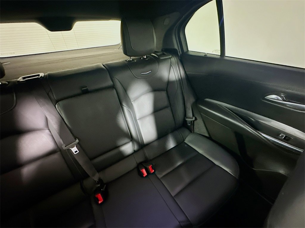 Used 2024 Cadillac XT4 Premium Luxury image 15