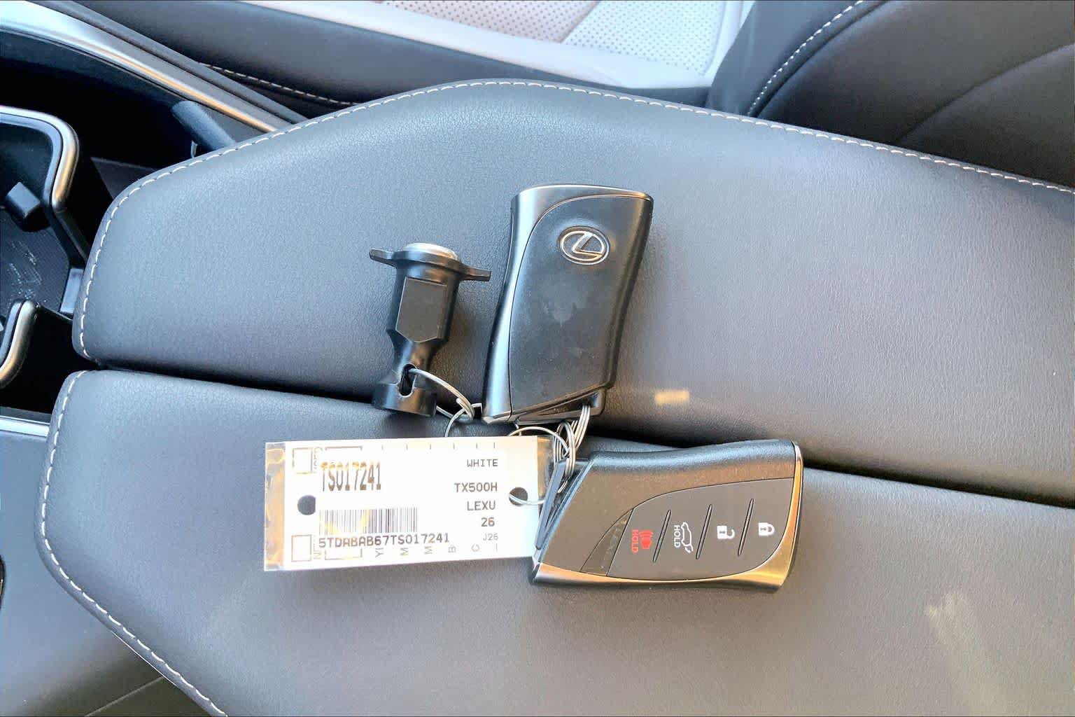 Certified 2026 Lexus TX 500h AWD w/ Technology Package image 14