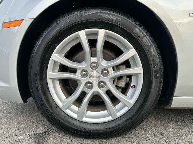 Used 2015 Chevrolet Camaro LT RWD image 22