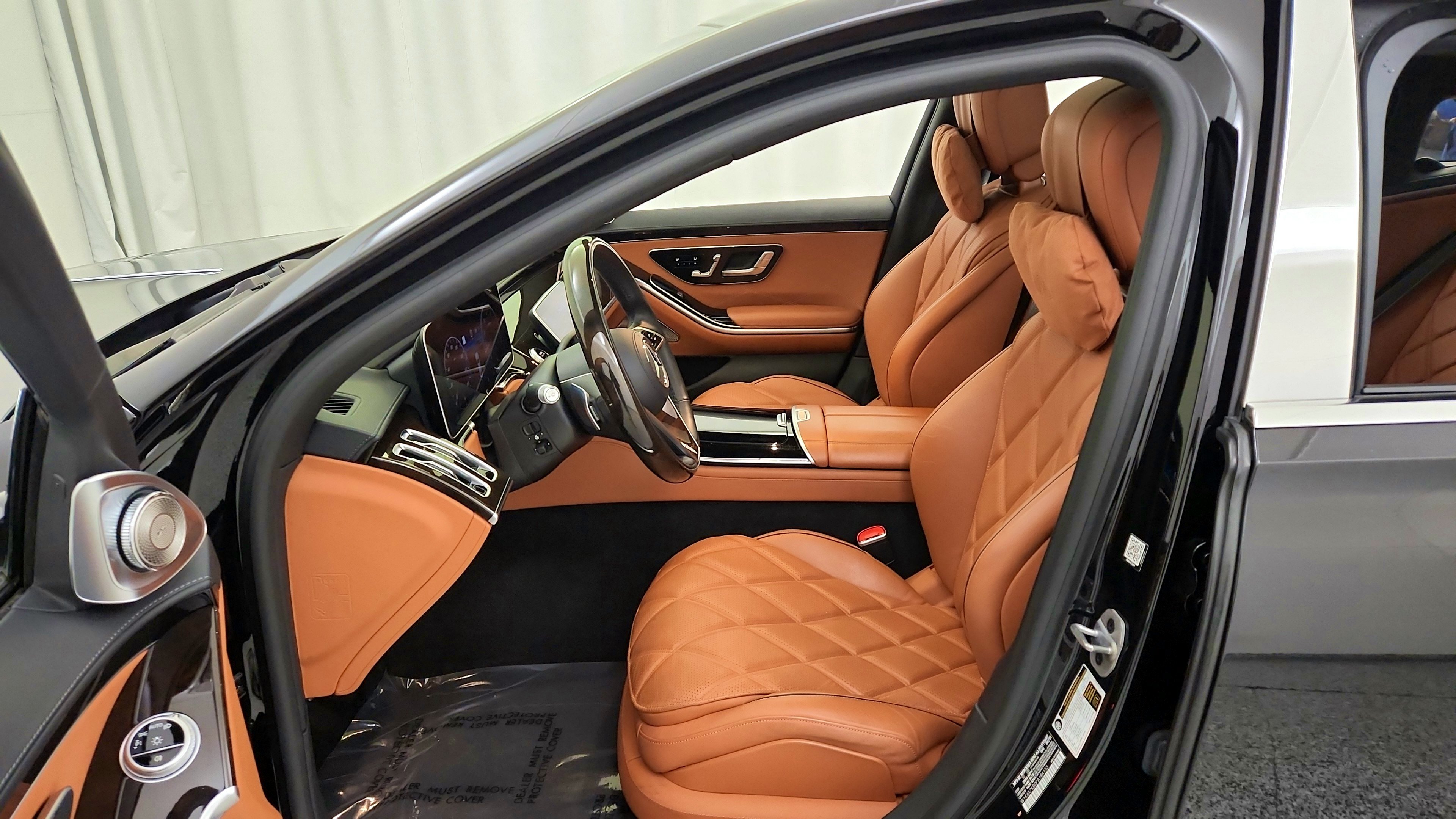 Used 2023 Mercedes-Benz Maybach S 680 4MATIC w/ Manufaktur Leather Package image 21