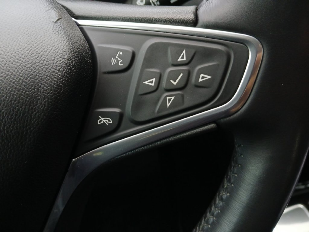 Used 2022 Chevrolet Equinox Premier FWD image 25