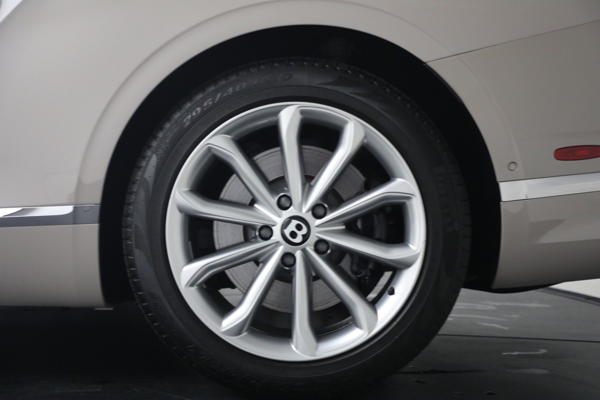 Used 2020 Bentley Continental GT V8 AWD/4WD image 25