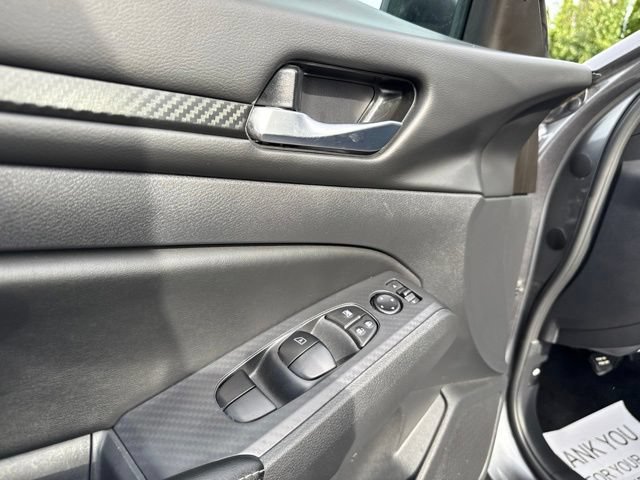 Used 2025 Nissan Altima 2.5 SV FWD image 24