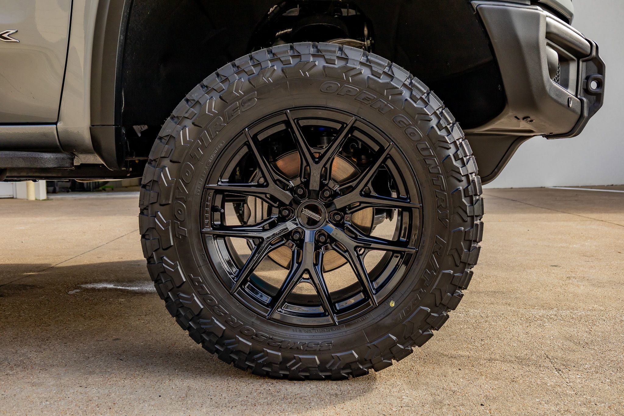 Used 2026 GMC Sierra 1500 AT4X image 12