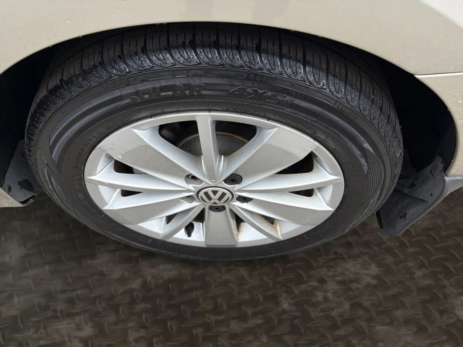Used 2015 Volkswagen Jetta SE FWD image 34
