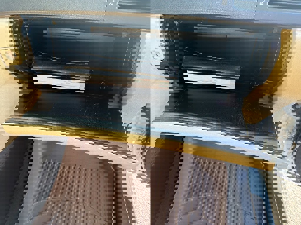 Used 2010 Lexus HS 250h Premium image 11