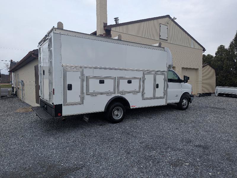 Used 2023 Chevrolet Express 4500 w/ Power Convenience Package RWD image 14