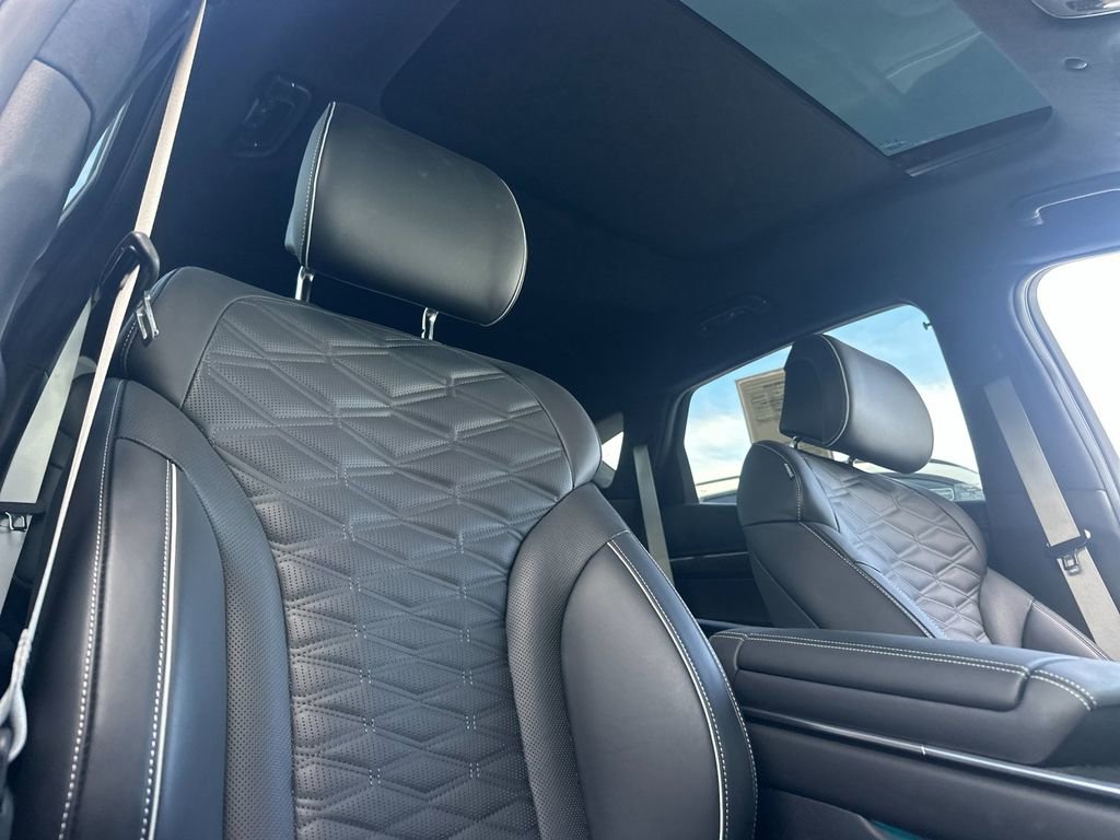 Used 2025 Genesis GV80 3.5T e-SC image 18