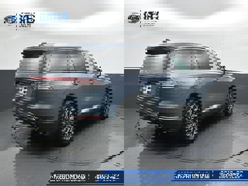 New 2026 Lincoln Aviator AWD image 2