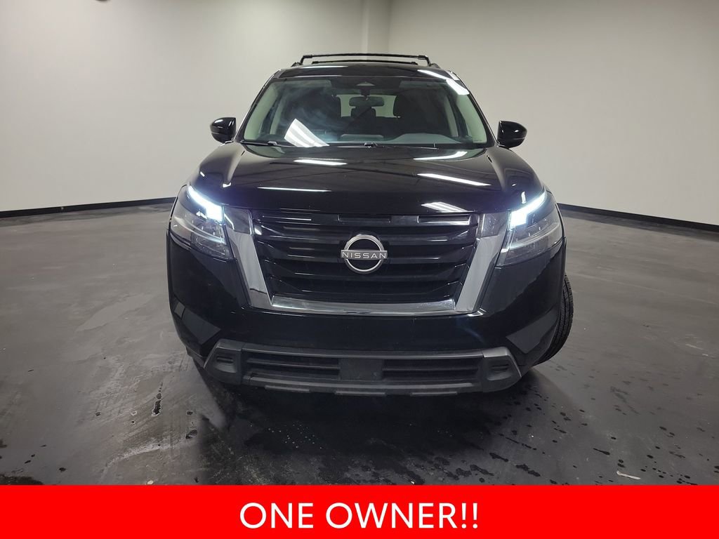 Used 2022 Nissan Pathfinder SV image 3