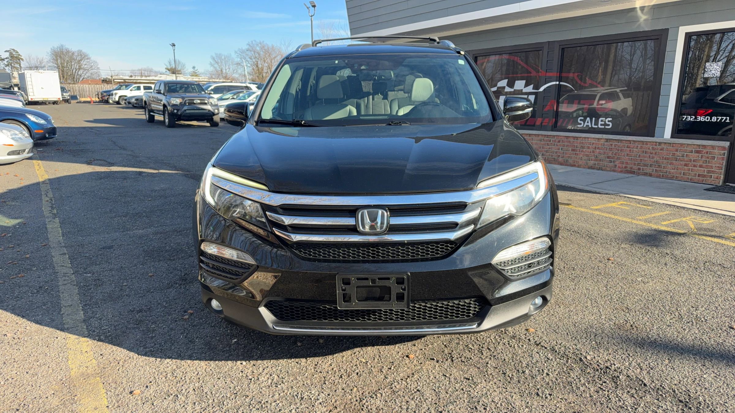 Used 2016 Honda Pilot Elite image 2