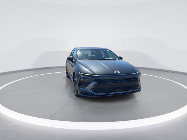 New 2026 Hyundai Sonata SEL FWD image 2