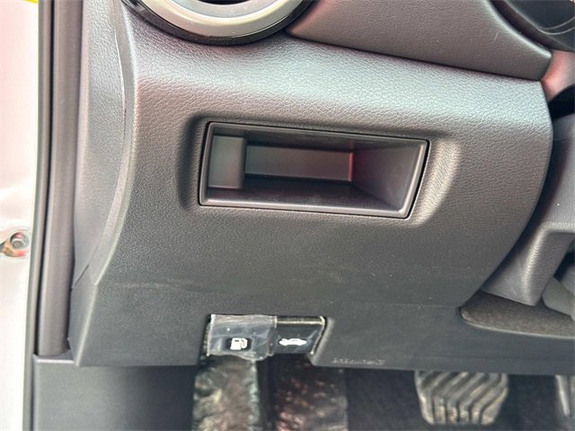 New 2025 Nissan Versa SR w/ Trunk Package image 22