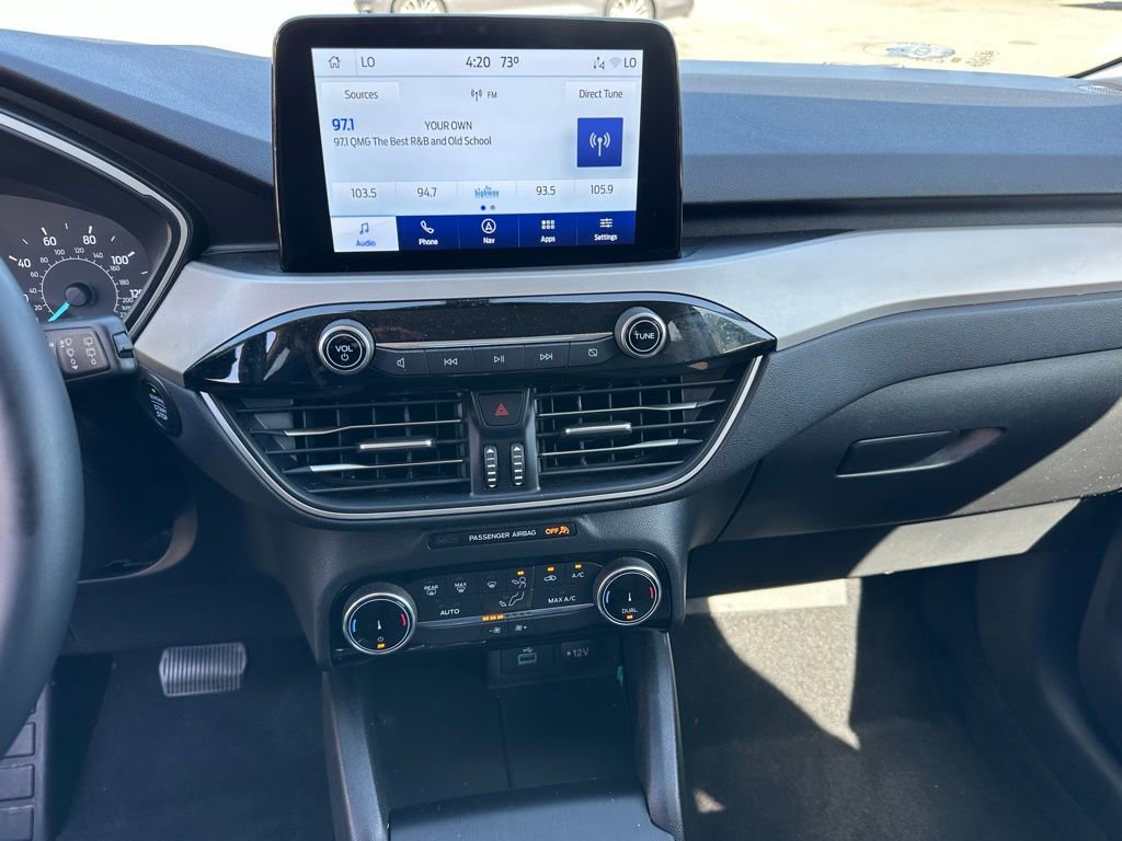 Used 2022 Ford Escape SE w/ SE Sport Appearance Package FWD image 25