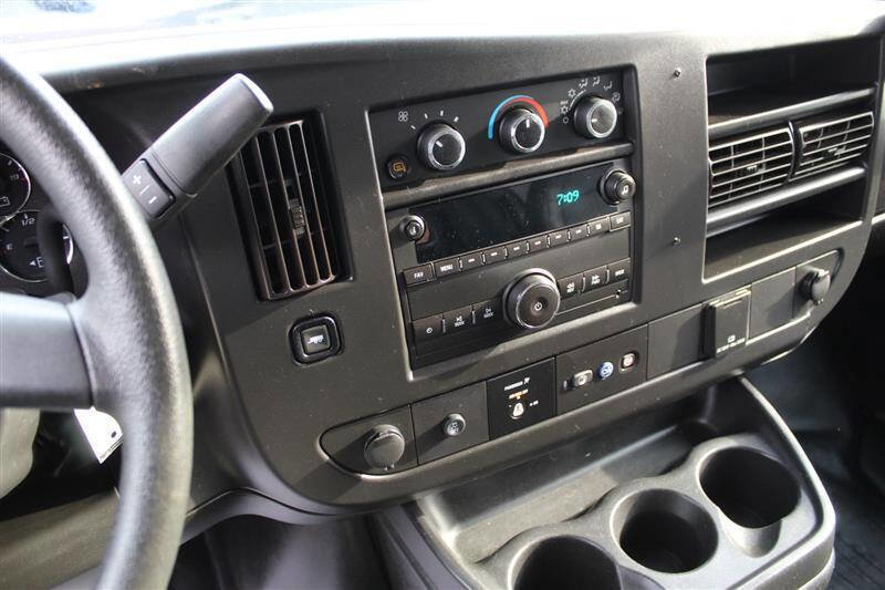 Used 2022 Chevrolet Express 2500 w/ Driver Convenience Package image 16