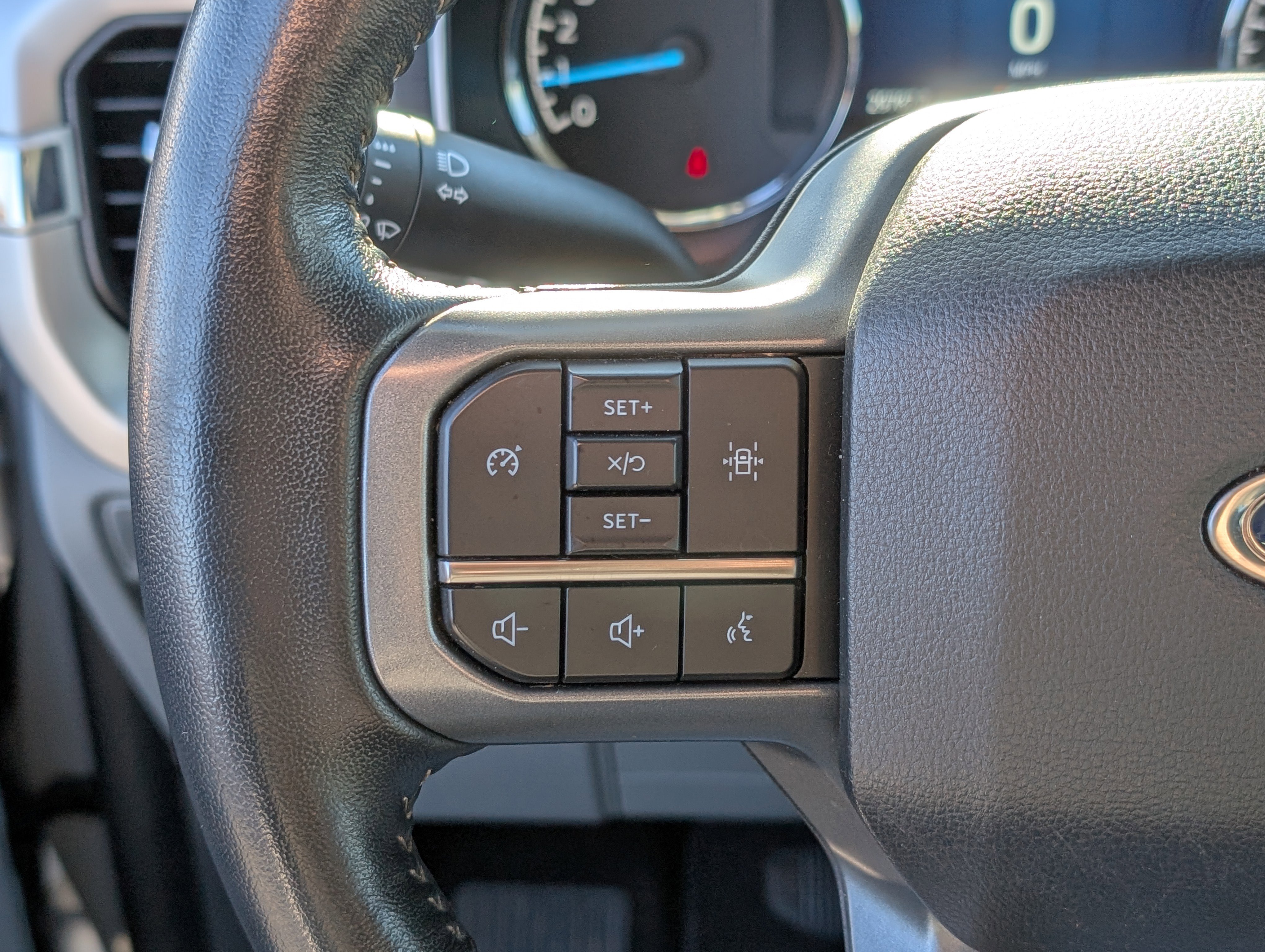 Certified 2022 Ford F150 XLT w/ Equipment Group 302A High image 22