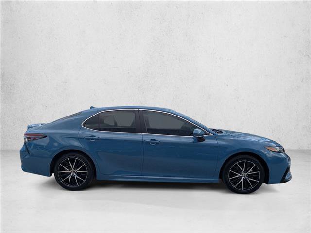 Used 2024 Toyota Camry SE w/ Convenience Package FWD image 4