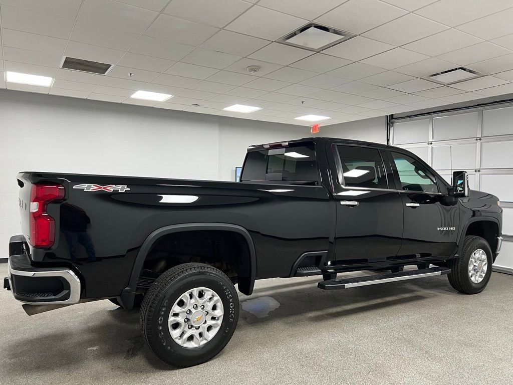 Used 2022 Chevrolet Silverado 3500 LTZ w/ LTZ Convenience Package AWD/4WD image 15