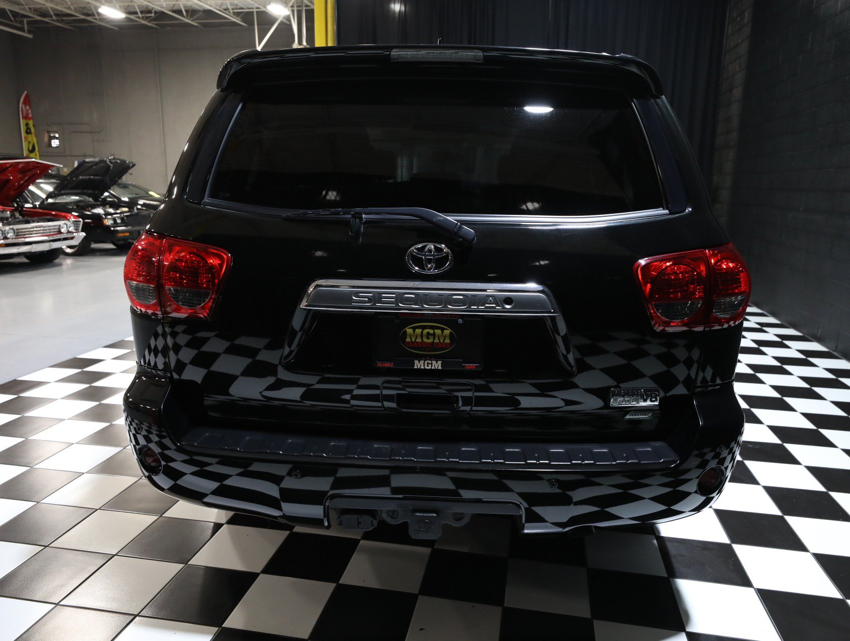 Used 2016 Toyota Sequoia Limited AWD/4WD image 19