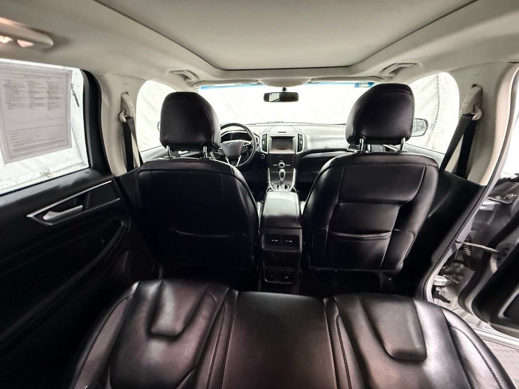 Used 2017 Ford Edge Titanium w/ Equipment Group 301A AWD/4WD image 30