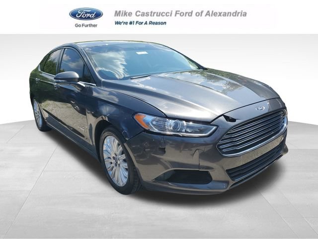Used 2015 Ford Fusion SE FWD image 1