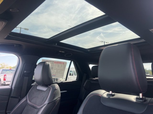 New 2025 Ford Explorer ST image 15