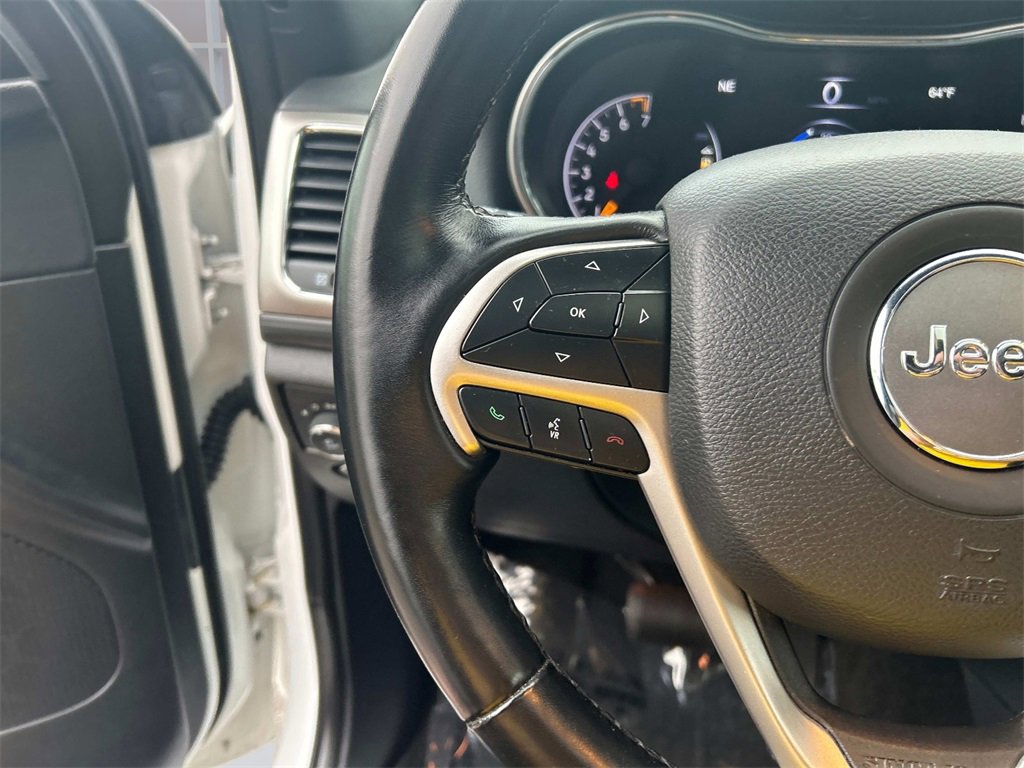 Used 2022 Jeep Grand Cherokee Laredo X image 24