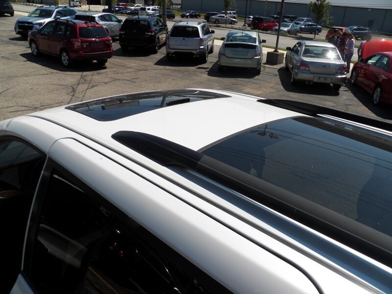 Used 2015 Toyota Sienna Limited Premium w/ Advanced Technology Package FWD image 6