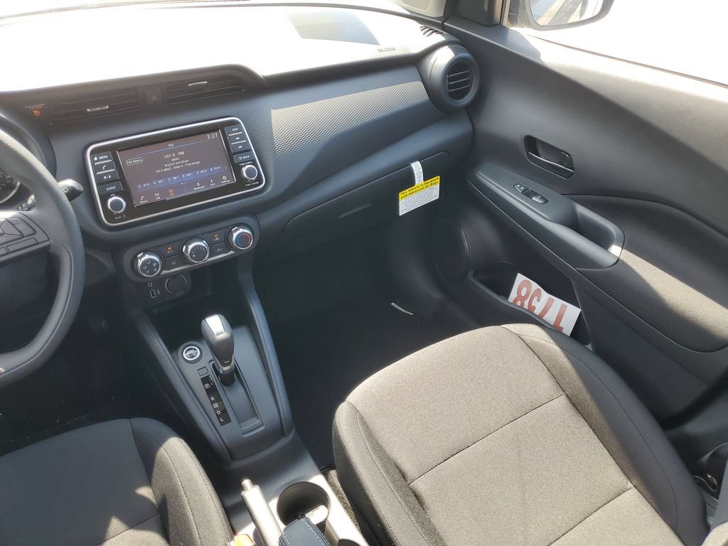 New 2025 Nissan Kicks Play S FWD image 13