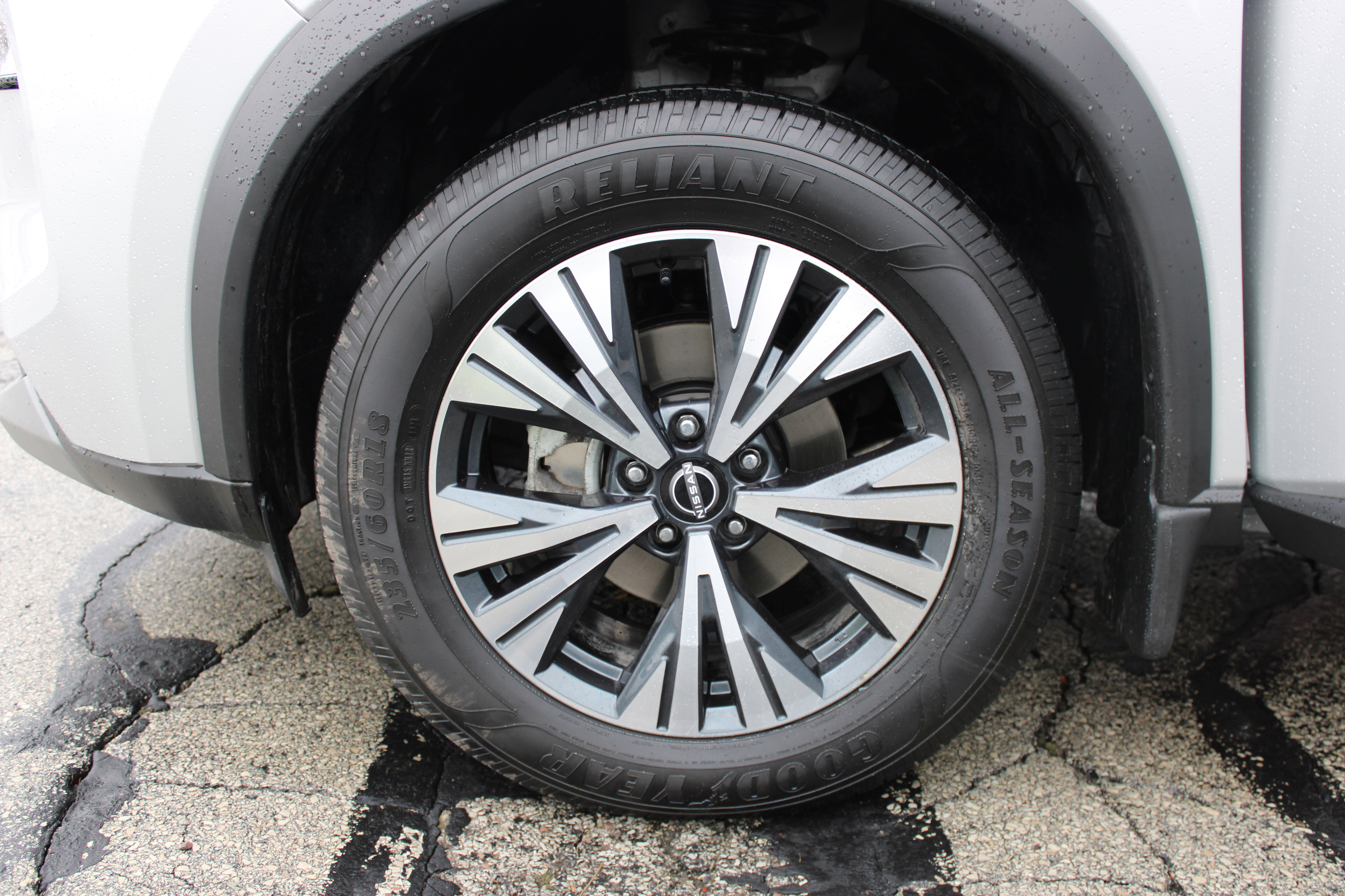 Certified 2023 Nissan Rogue SV w/ SV Premium Package AWD/4WD image 33