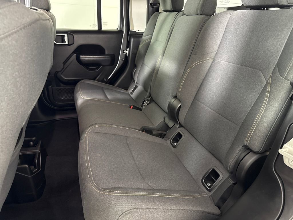 Used 2024 Jeep Gladiator Sport image 12