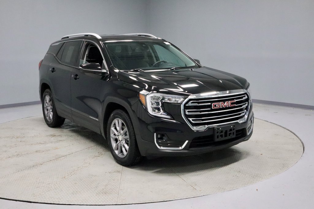 Used 2024 GMC Terrain SLT