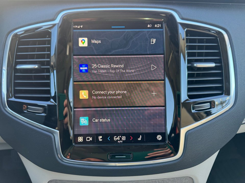 New 2025 Volvo XC90 T8 Plus w/ Protection Package Premier image 17