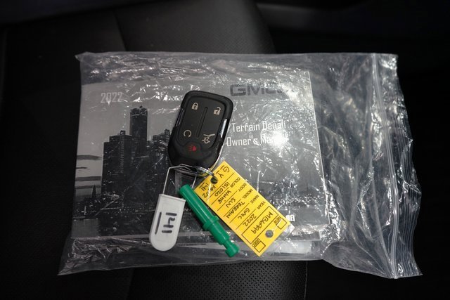 Used 2022 GMC Terrain SLT image 51