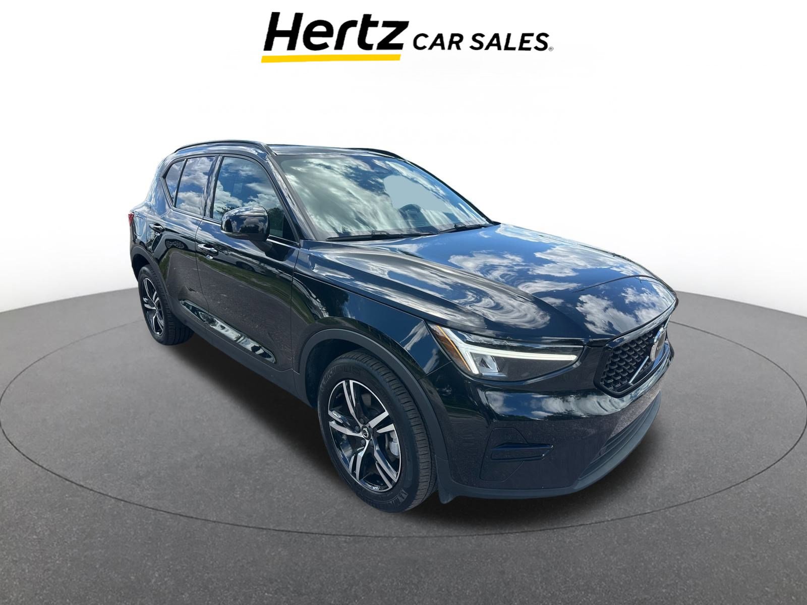 Used 2024 Volvo XC40 B5 Core