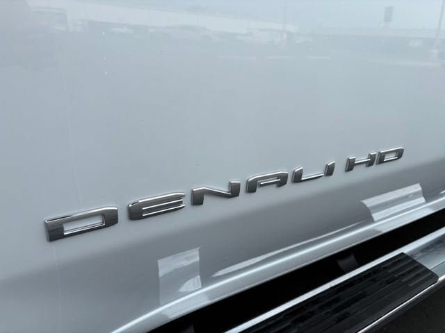 New 2026 GMC Sierra 3500 Denali w/ Denali Reserve Package AWD/4WD image 19