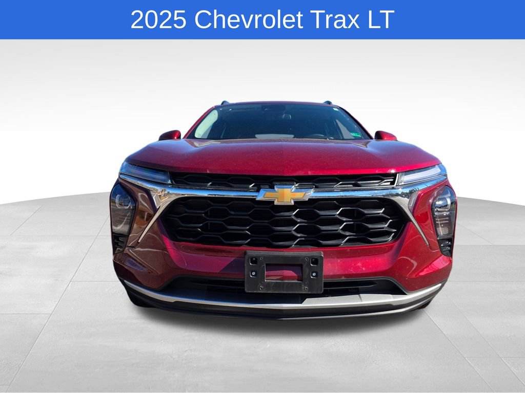 Certified 2025 Chevrolet Trax LT w/ LT Convenience Package image 8