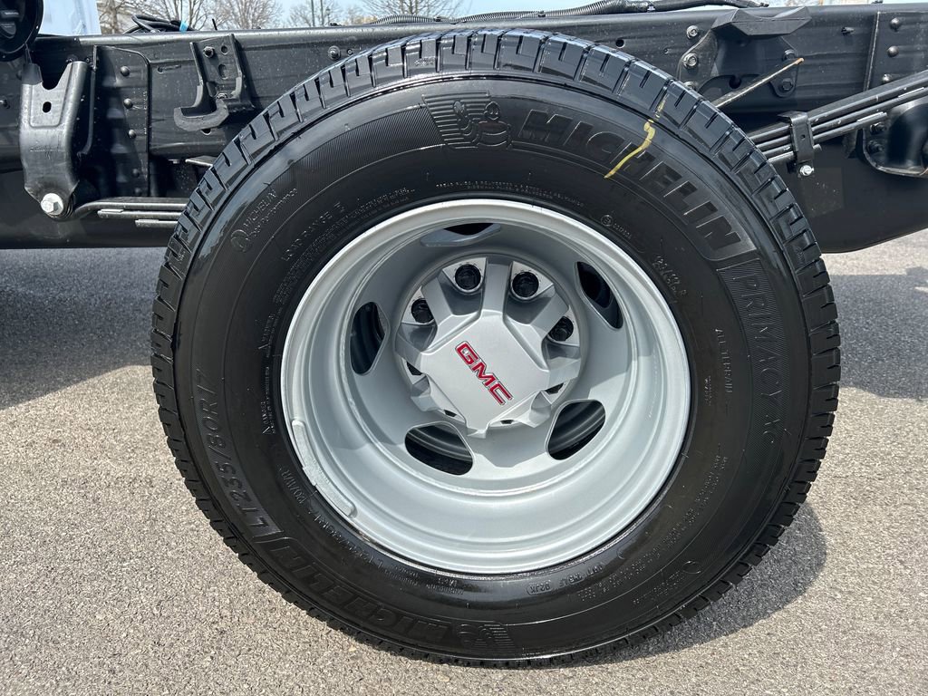 New 2026 GMC Sierra 3500 Pro image 33