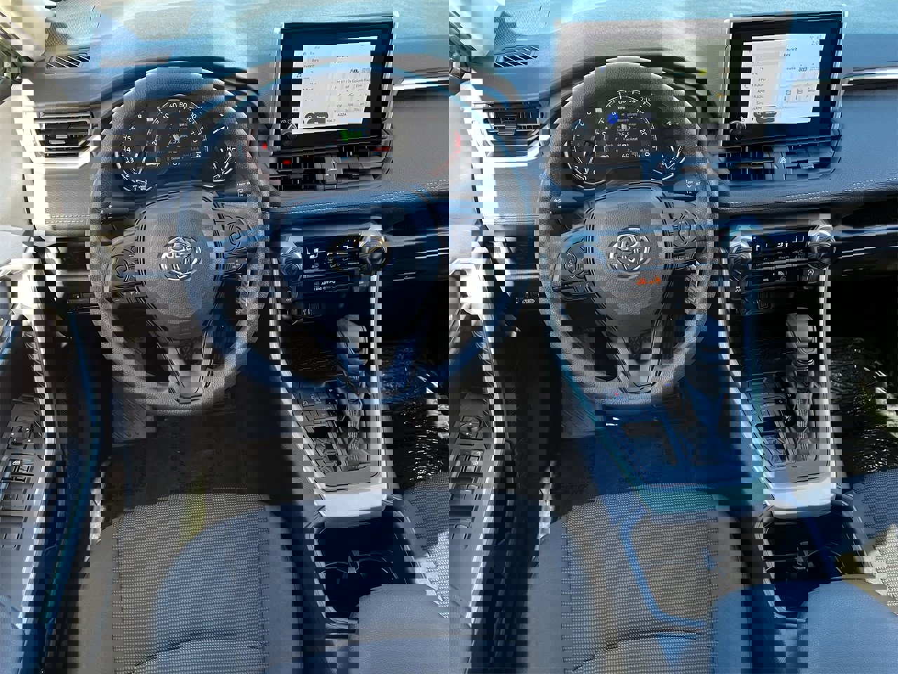 Used 2025 Toyota RAV4 LE image 10