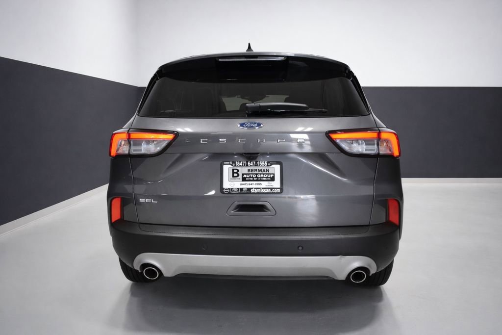 Used 2021 Ford Escape SEL w/ Technology Package image 9