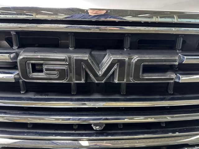 Used 2021 GMC Sierra 2500 SLT w/ SLT Preferred Package image 9