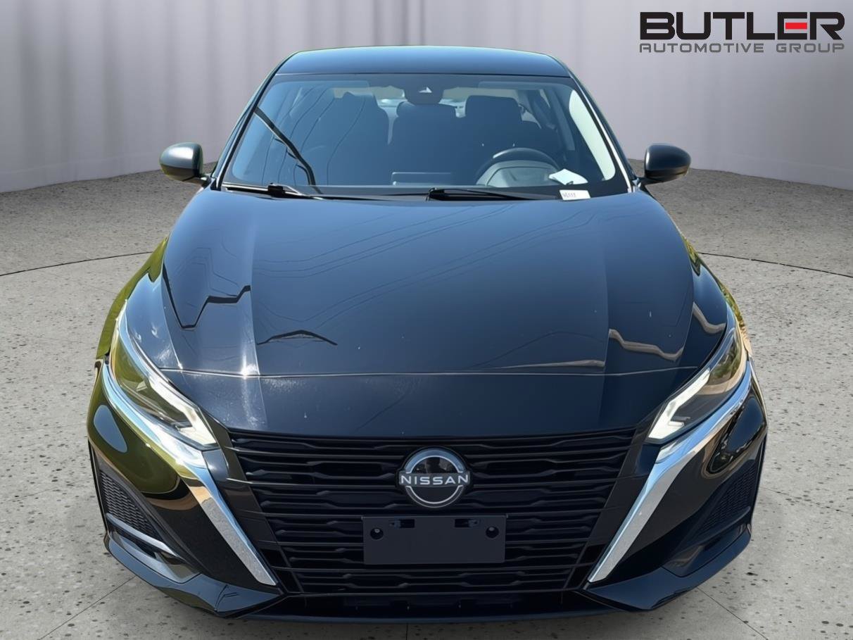 Used 2024 Nissan Altima 2.5 S FWD image 9