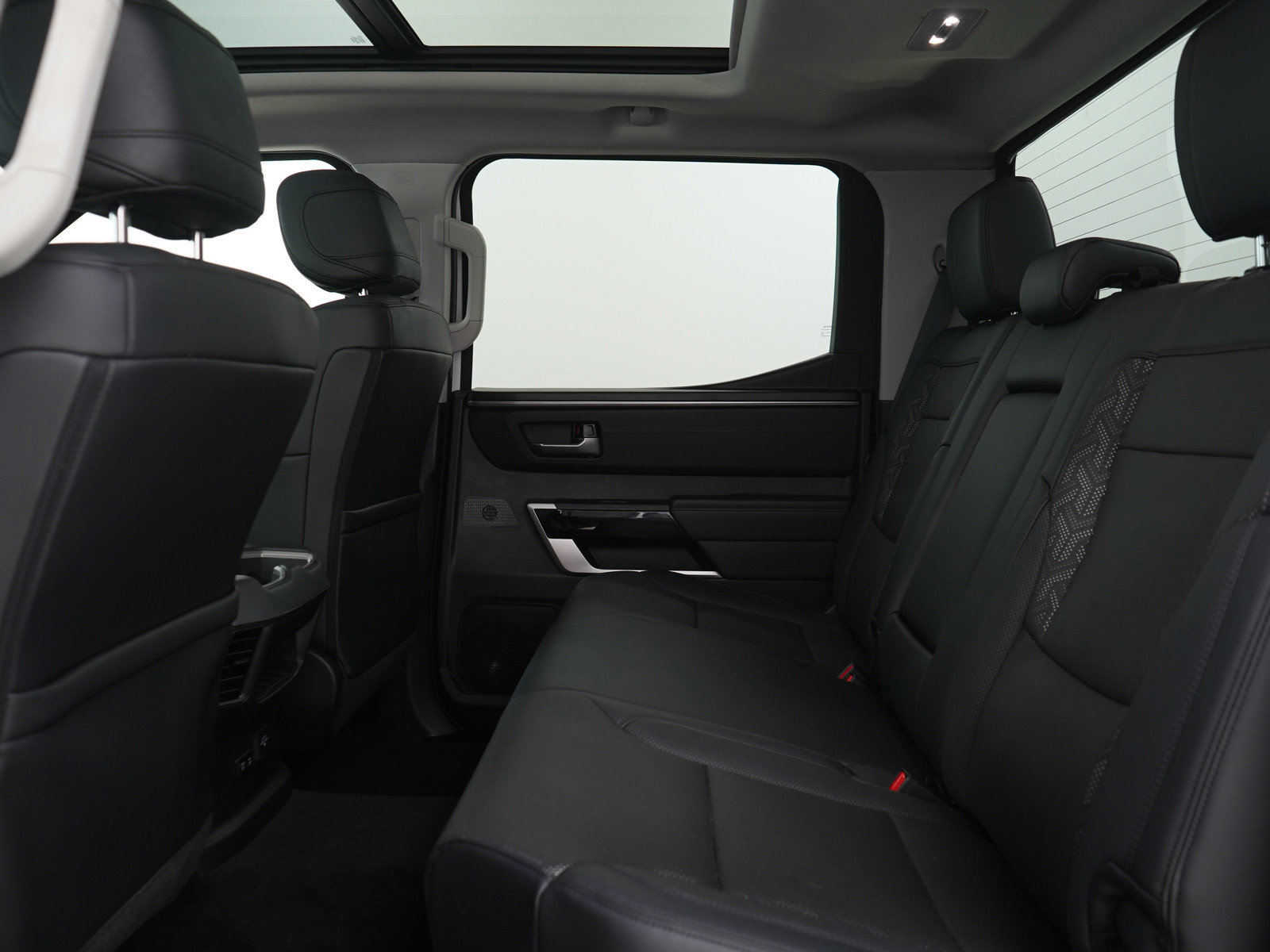 Used 2022 Toyota Tundra Limited AWD/4WD image 17