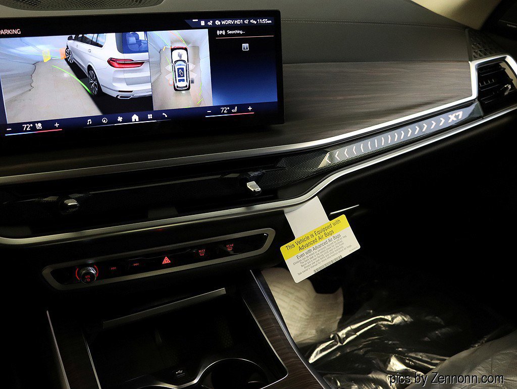 Used 2026 BMW X7 xDrive40i w/ Premium Package image 26