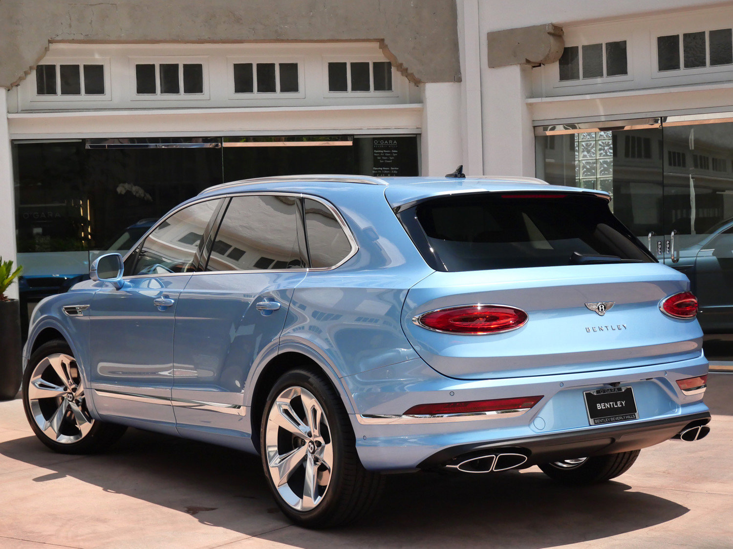 New 2026 Bentley Bentayga AWD/4WD image 3