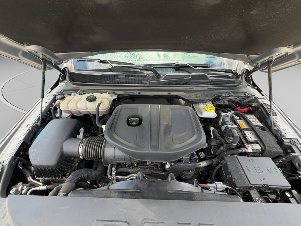 Used 2025 RAM 1500 Laramie AWD/4WD image 21
